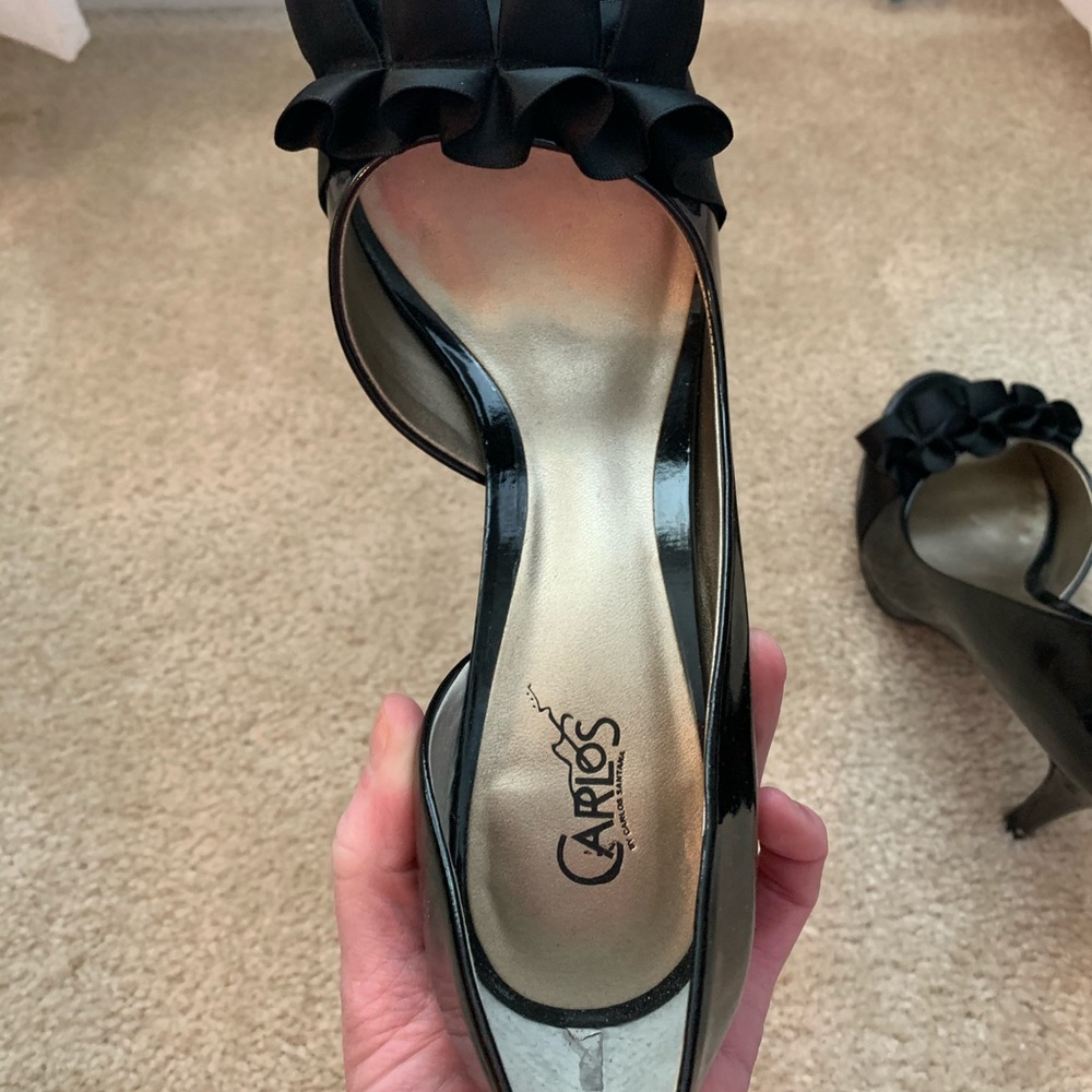 Black patent peep-toe pumps